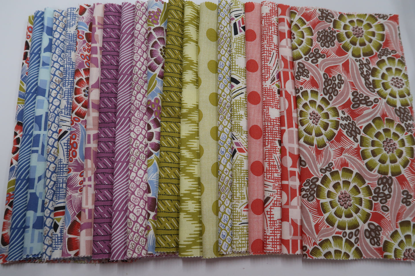 MODA Layer Cake Winki Pop