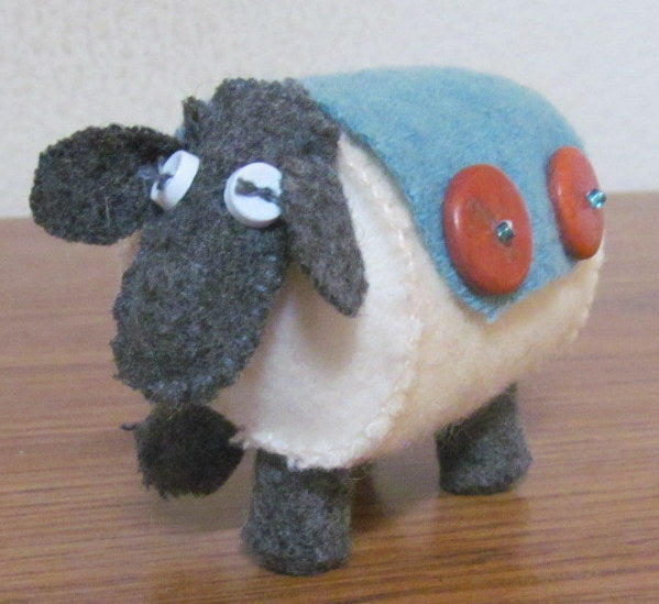 Sheep Pincushion 3" x 3"
