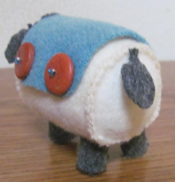 Sheep Pincushion 3" x 3"