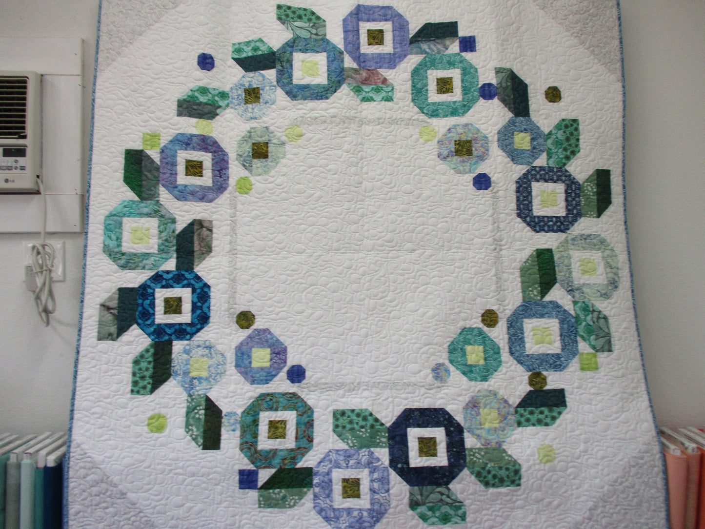 Ring-around-the-posy Quilt Kit